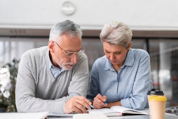 write a retirement letter