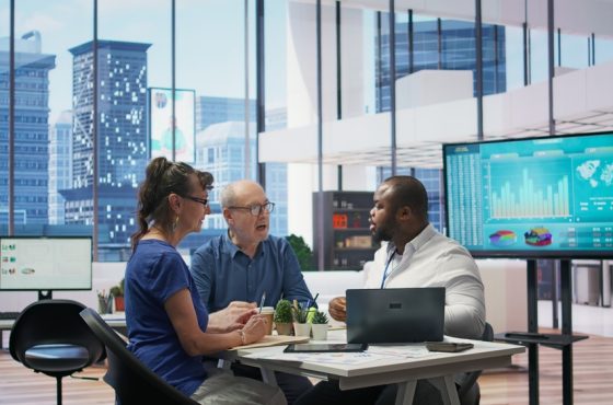 Finding a Retirement Planner in Houston: What Matters Most When Reviewing Your Choices