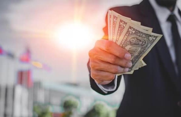 25 Tips on How to Manage Your Wealth